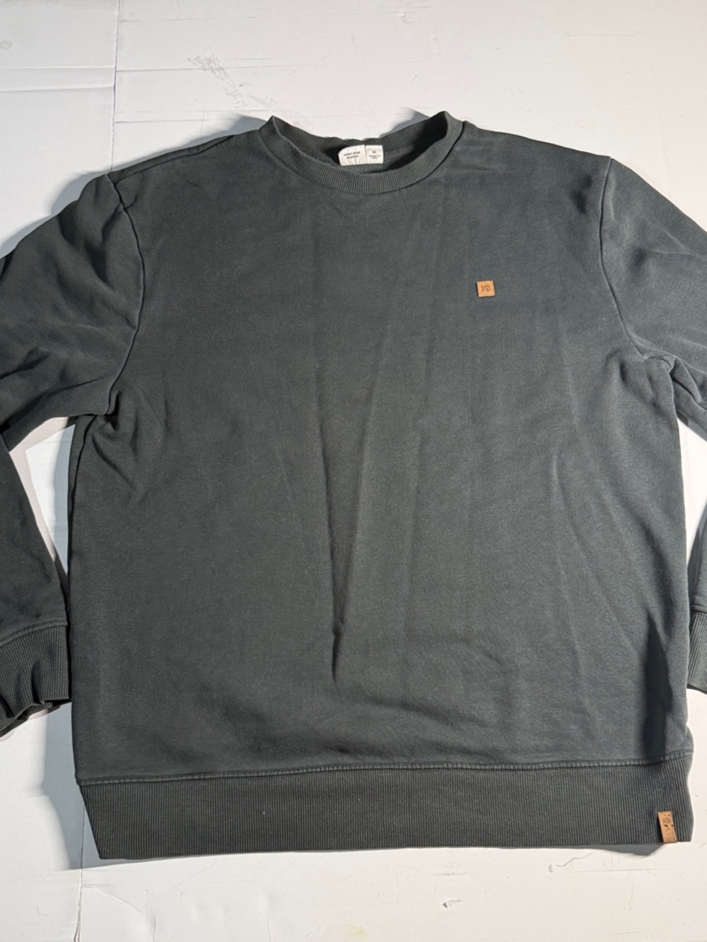 tentree Men's Crewneck Sweatshirt in green with Tan Patch